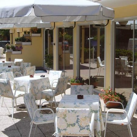 Hotel Montecarlo Nord Rimini Buitenkant foto