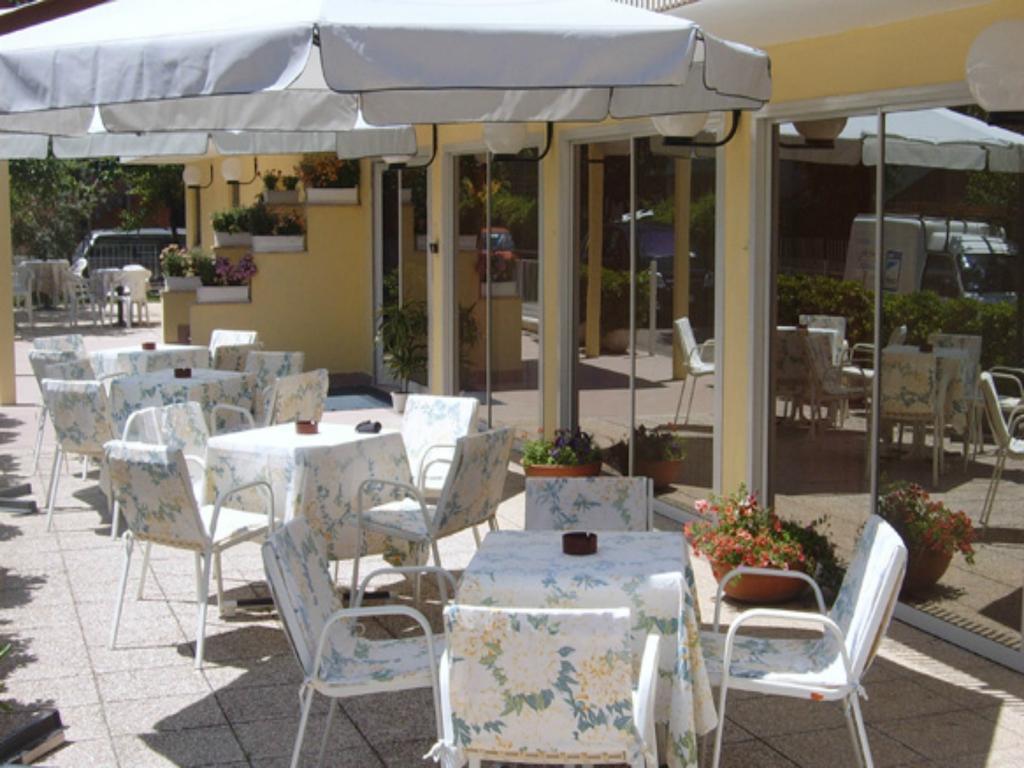 Hotel Montecarlo Nord Rimini Buitenkant foto