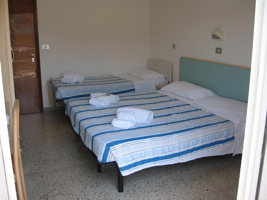 Hotel Montecarlo Nord Rimini Buitenkant foto