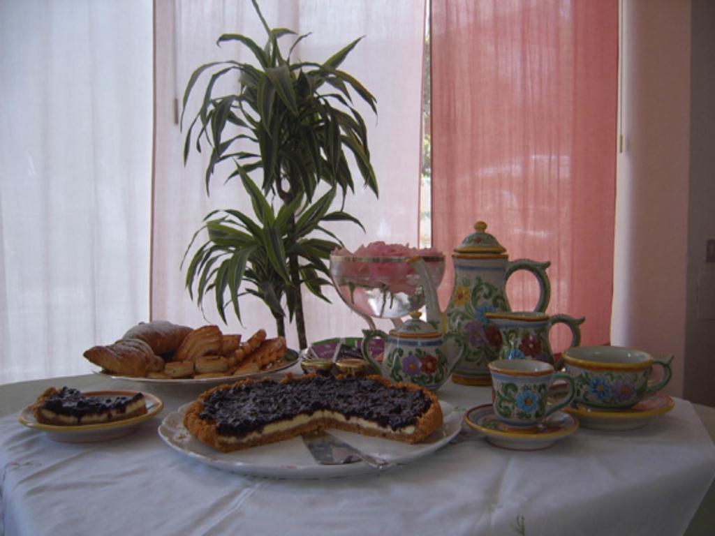 Hotel Montecarlo Nord Rimini Buitenkant foto